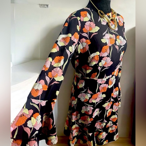 NEW.  Brand: Who what wear, floral dress, size: S - Picture 1 of 13